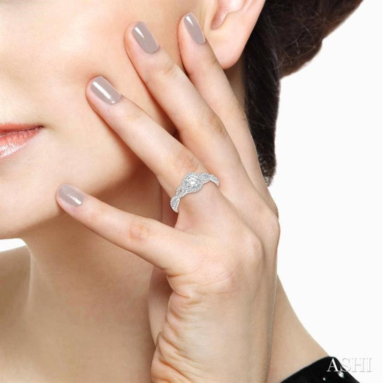 1/2 Ctw Diamond Engagement Ring with 1/5 Ct Round Cut Center Stone in 14K White Gold
