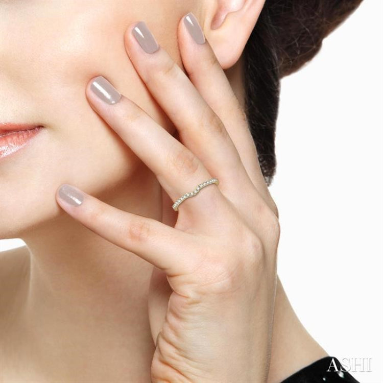 1/5 Ctw Round Cut Diamond Wedding Band in 14K Yellow Gold