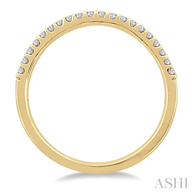1/5 Ctw Round Cut Diamond Wedding Band in 14K Yellow Gold