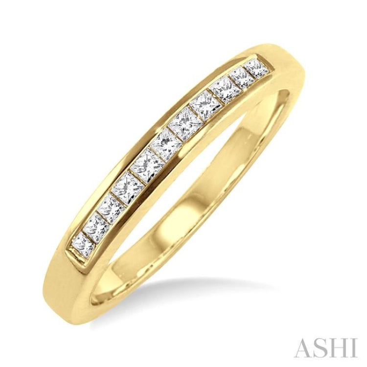 1/4 Ctw Princess Cut Diamond Wedding Band in 14K Yellow Gold