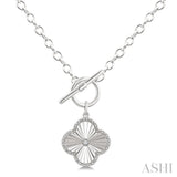 1/10 Ctw Clover Fluted Toggle Round Cut Diamond Fashion Pendant With Chain in Sterling Silver