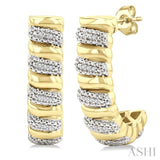 1/10 Ctw Bold Ribbed Swirl Round Cut Diamond Fashion Half Hoop Earring in Yellow Gold Vermeil