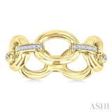 1/20 Ctw Bold Oval Link Round Cut Diamond Fashion Ring in Yellow Gold Vermeil