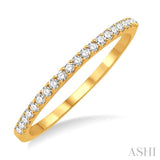 1/5 ctw Round Cut Diamond Wedding Band in 14K Yellow Gold