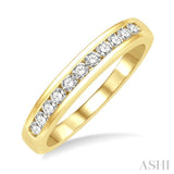 1/3 Ctw Channel Set 11 Stone Round Cut Diamond Wedding Band in 14K Yellow Gold