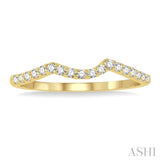 1/5 ctw Round Cut Diamond Wedding Band in 14K Yellow Gold