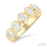 2.00 Ctw 7-Stone Bezel Set Oval Cut Diamond Fashion Band in 14K Yellow Gold