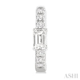 .40CTRDDM PETITE HUGGIE ER WG 14K-G*