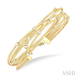 1/2 Ctw Criss-Cross Network Round Cut Diamond Fashion Spring Bangle in 14K Yellow Gold
