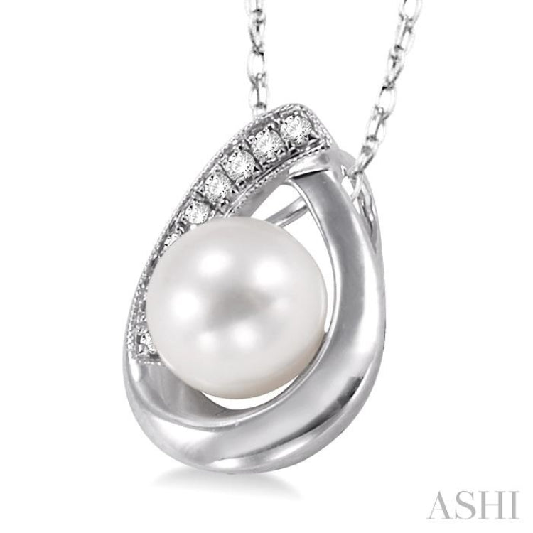 Pearl & Diamond Pendant